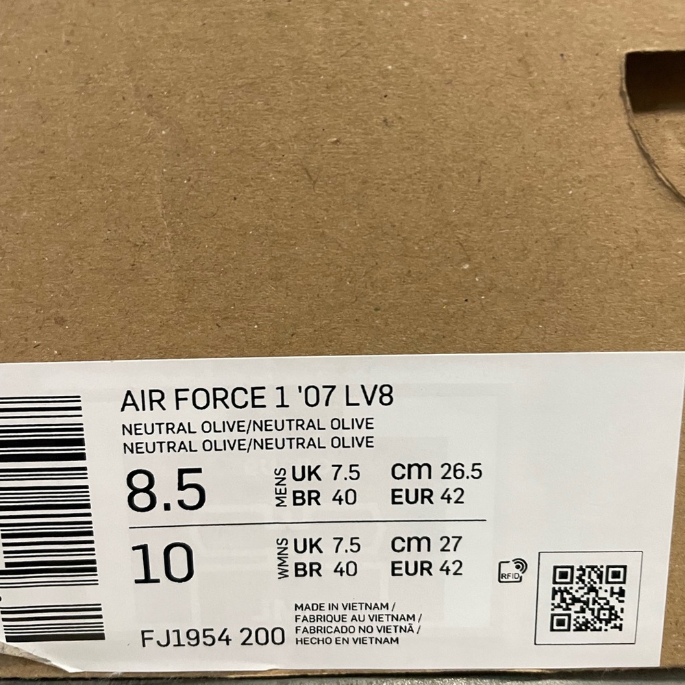 New in box Nike Air Force 1 ‘07 LV8. Style# FJ1954 200. - Picture 4 of 7